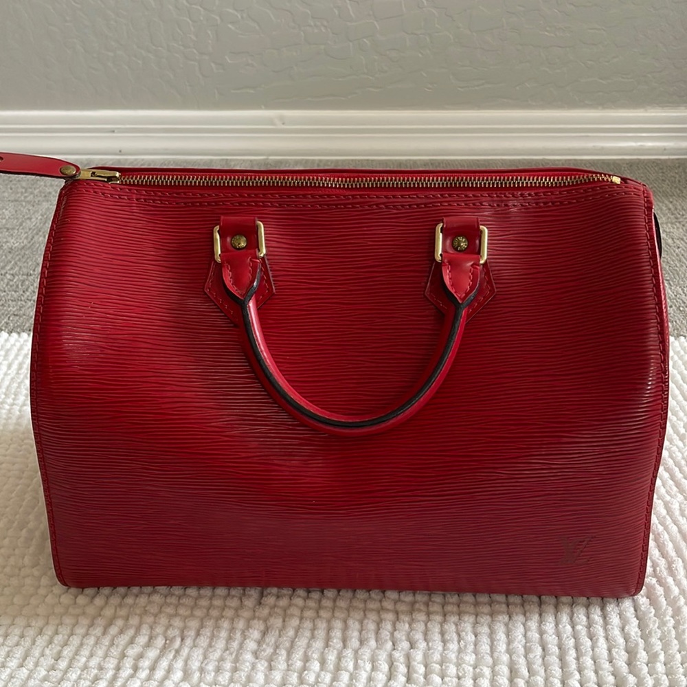 *SOLD* Louis Vuitton Epi Speedy 30